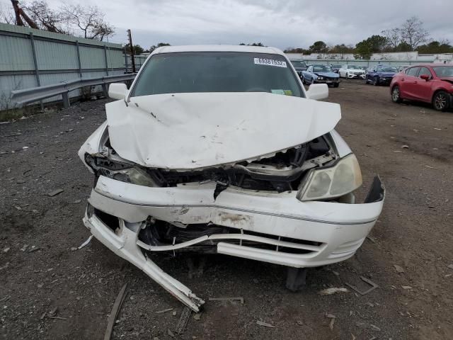 2002 Toyota Avalon XL