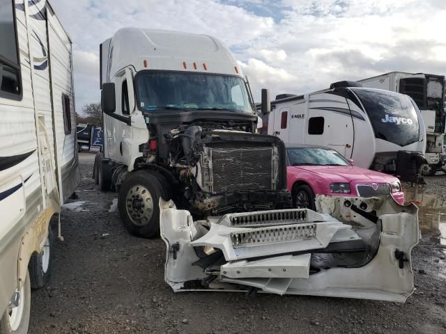 2021 Freightliner Cascadia 126