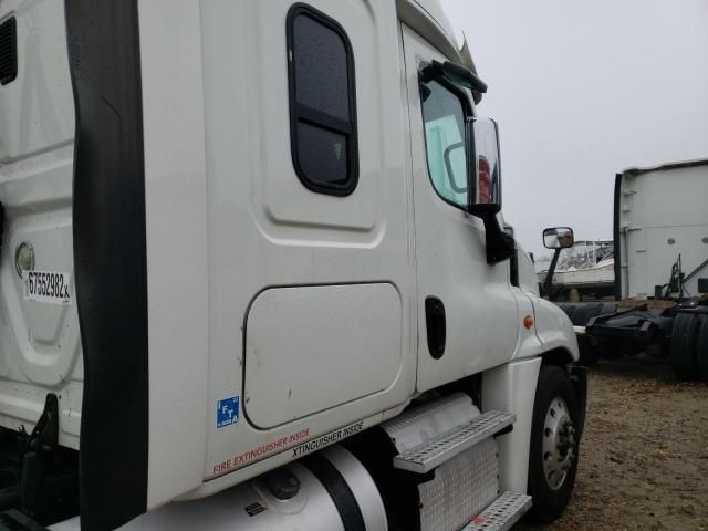 2015 Freightliner Cascadia 125