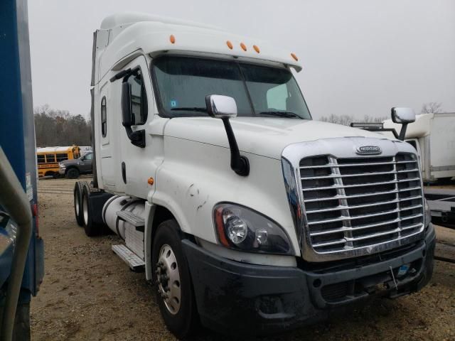 2015 Freightliner Cascadia 125