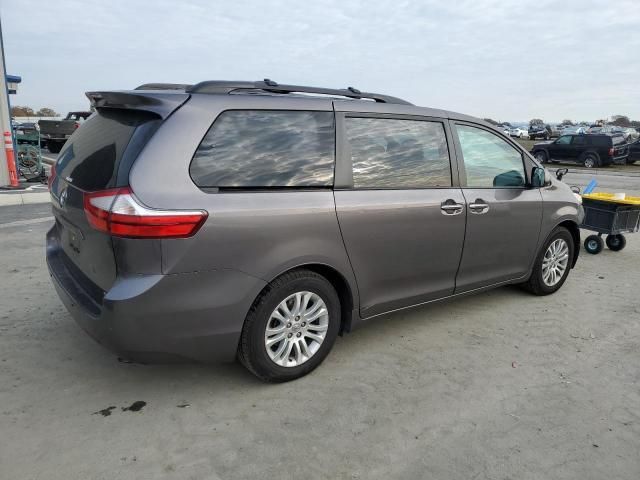 2015 Toyota Sienna XLE