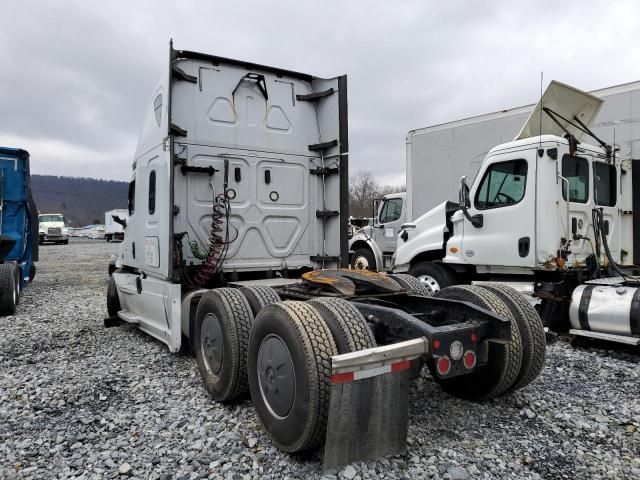 2018 Freightliner Cascadia 126