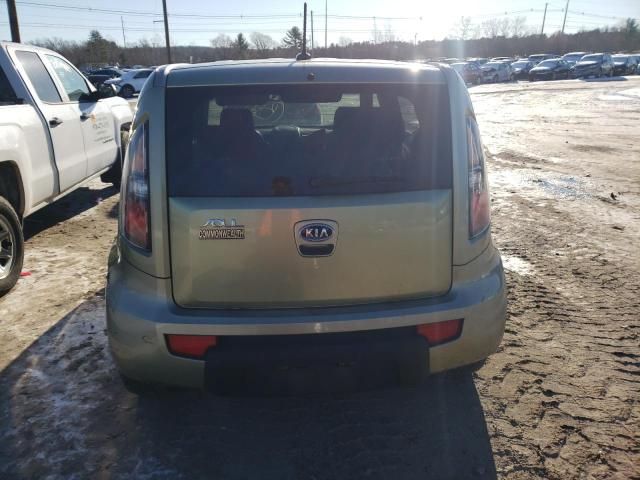 2010 KIA Soul +