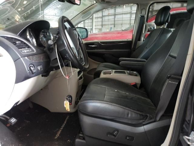 2013 Chrysler Town & Country Touring L