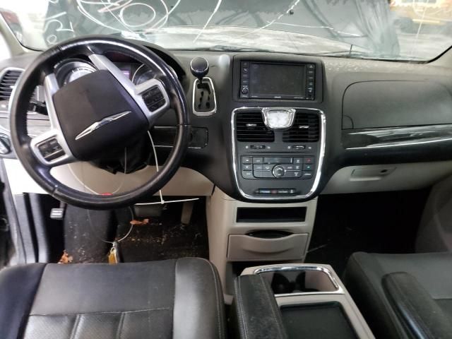 2013 Chrysler Town & Country Touring L