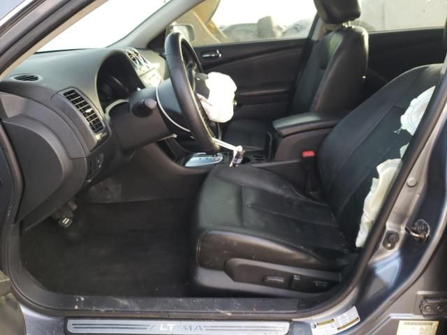 2010 Nissan Altima Base