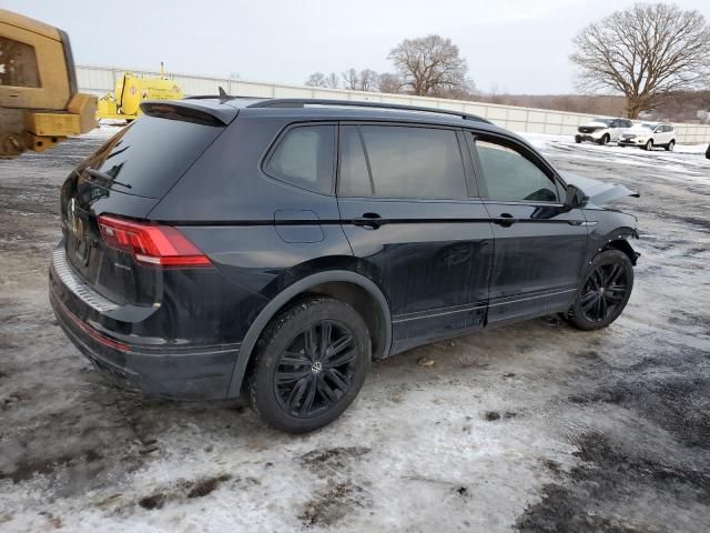 2022 Volkswagen Tiguan SE R-LINE Black