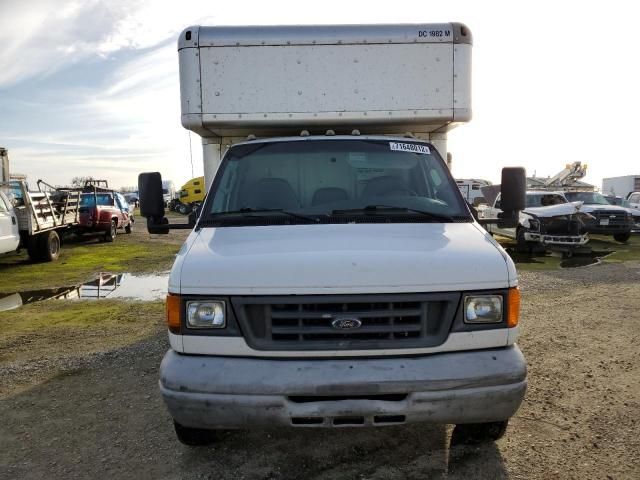 2006 Ford Econoline E450 Super Duty Cutaway Van