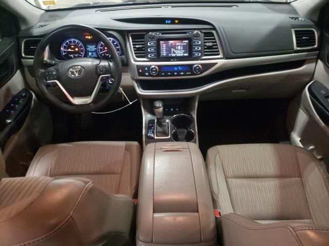 2015 Toyota Highlander LE