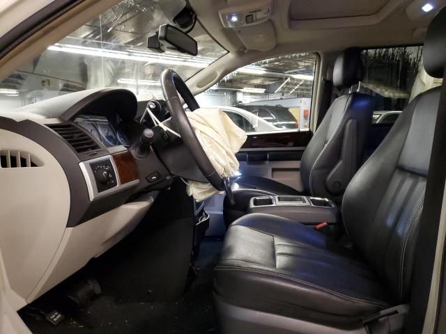 2010 Chrysler Town & Country Touring Plus