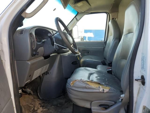 2006 Ford Econoline E450 Super Duty Cutaway Van