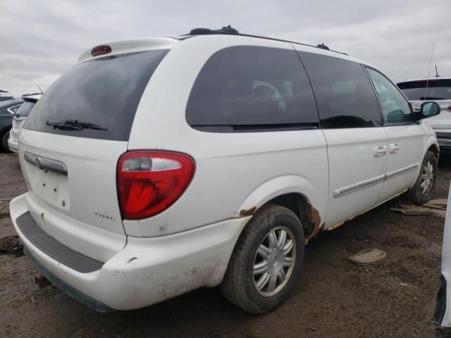 2005 Chrysler Town & Country Touring