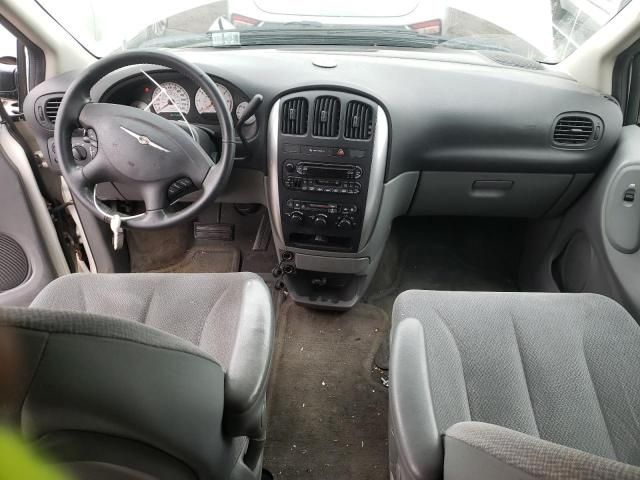 2005 Chrysler Town & Country Touring