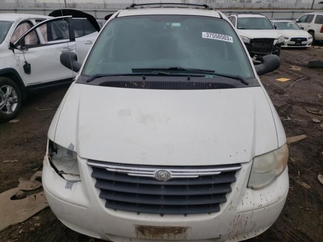 2005 Chrysler Town & Country Touring