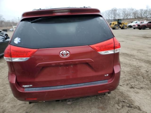 2013 Toyota Sienna LE