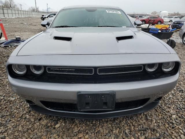 2017 Dodge Challenger SXT