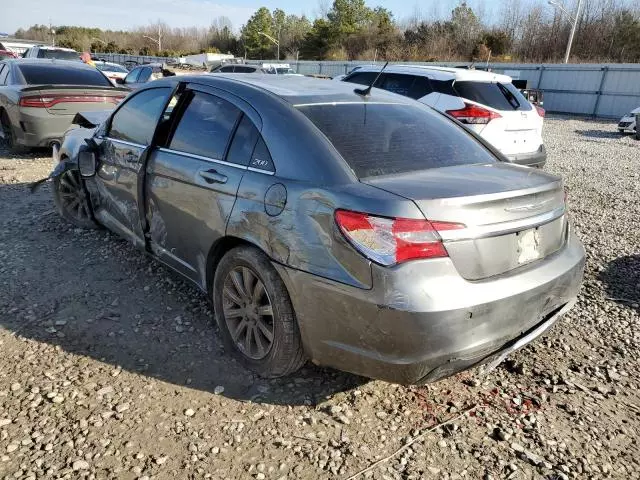 2013 Chrysler 200 Touring