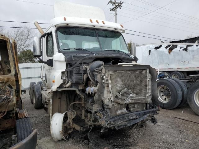 2012 Freightliner Cascadia 113