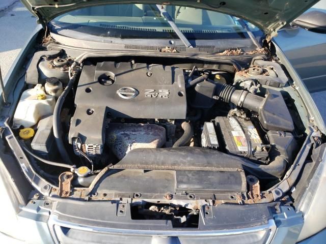 2002 Nissan Altima Base