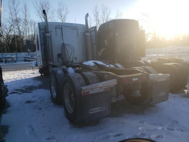 2006 Freightliner Conventional Columbia