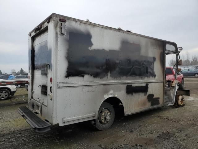 2002 Freightliner Chassis M Line WALK-IN Van