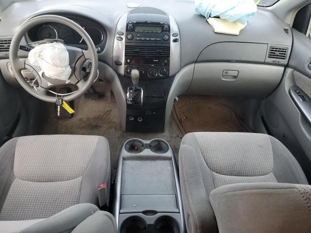 2010 Toyota Sienna CE