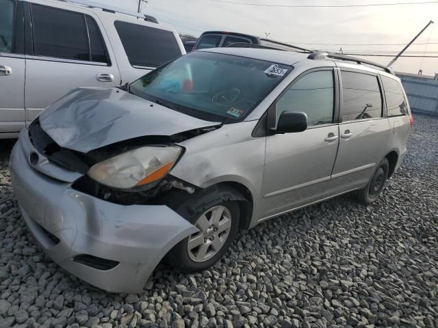 2010 Toyota Sienna CE