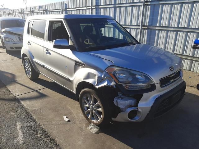 2013 KIA Soul +