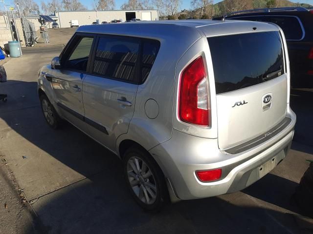 2013 KIA Soul +