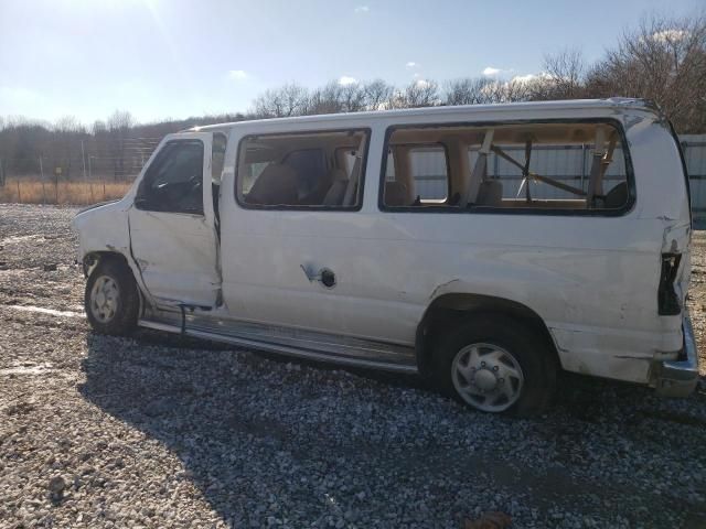 2004 Ford Econoline E350 Super Duty Wagon