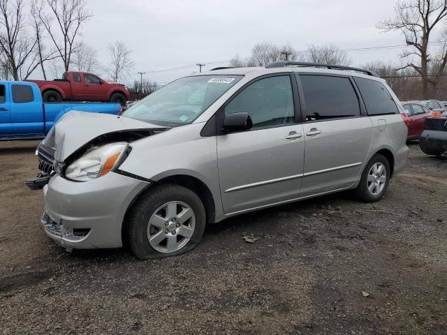 2004 Toyota Sienna CE