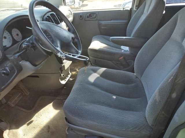 2005 Dodge Caravan SE