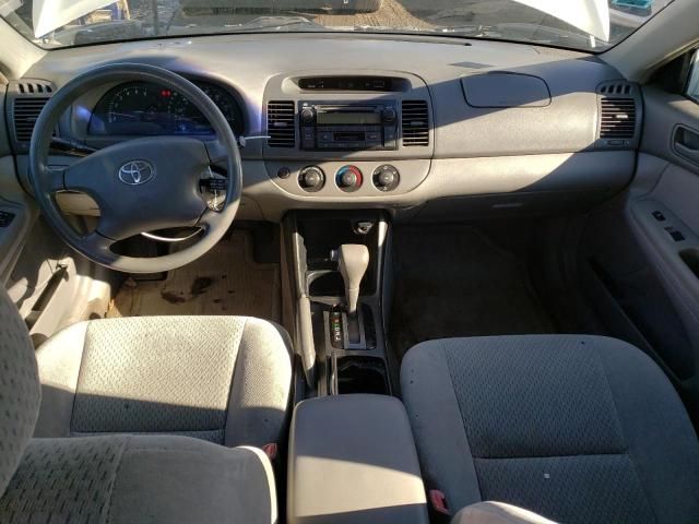 2004 Toyota Camry LE