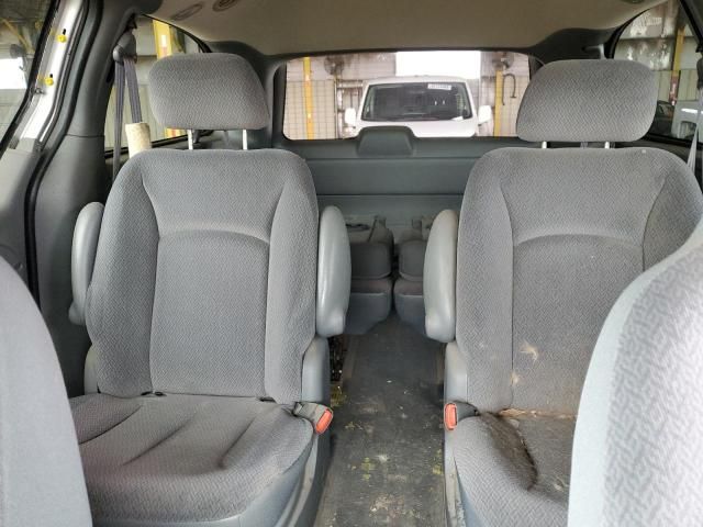 2005 Dodge Grand Caravan SE