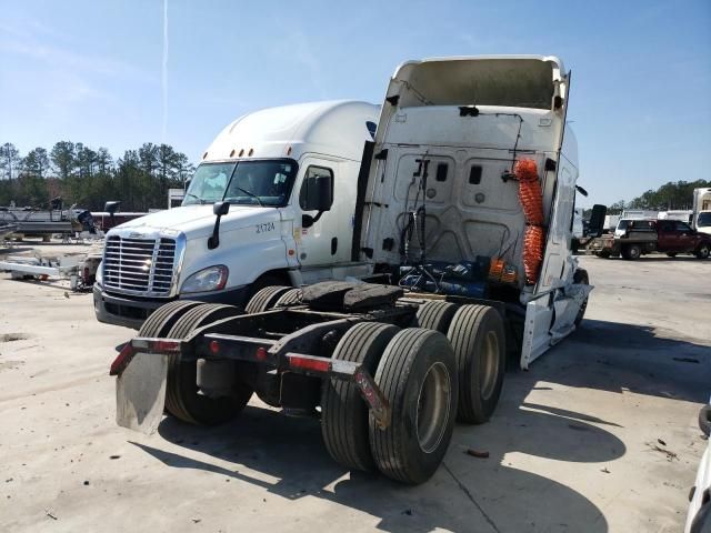 2015 Freightliner Cascadia 125