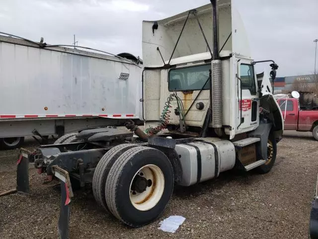 2012 Mack 600 CXU600