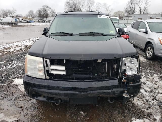 2005 Cadillac Escalade Luxury