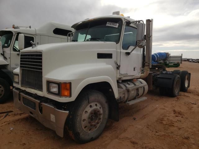 2009 Mack 600 CHU600