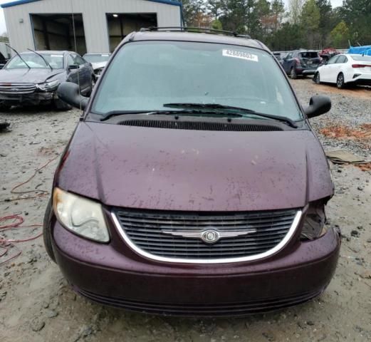 2004 Chrysler Town & Country LX