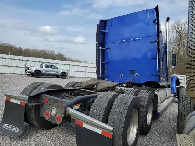 2017 Freightliner Conventional Coronado 132