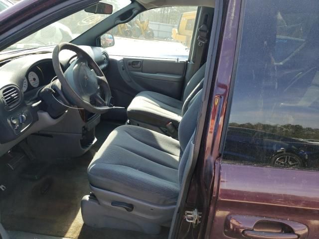 2004 Chrysler Town & Country LX