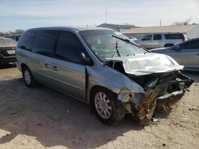 2003 Chrysler Town & Country LX