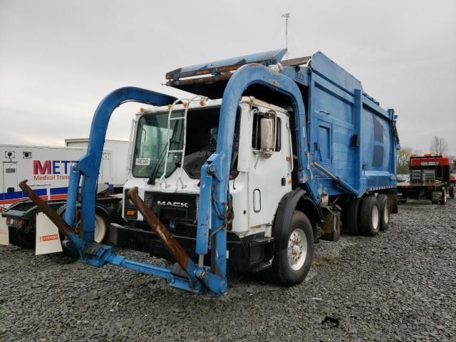 2007 Mack 600 MR600