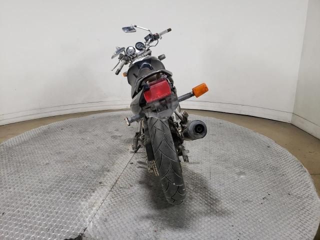 2000 Suzuki GS500 E