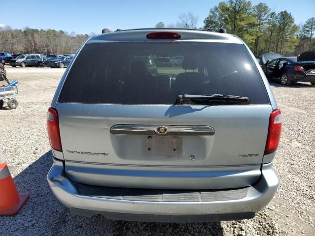 2005 Chrysler Town & Country Touring