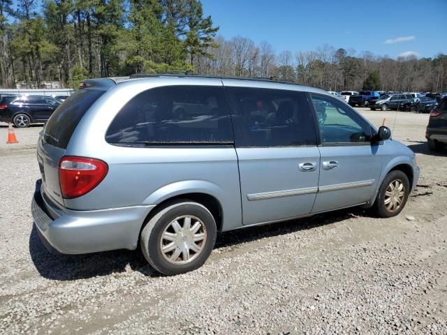 2005 Chrysler Town & Country Touring