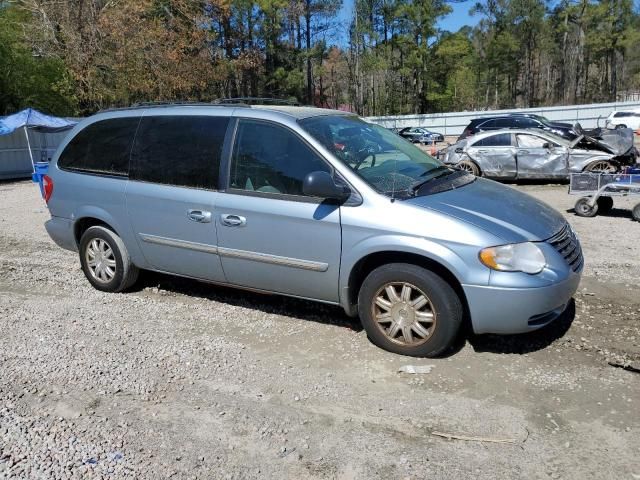 2005 Chrysler Town & Country Touring