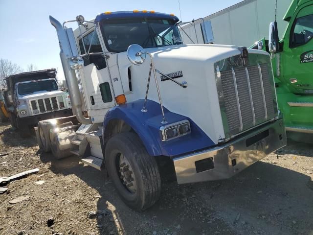 2006 Kenworth Construction T800