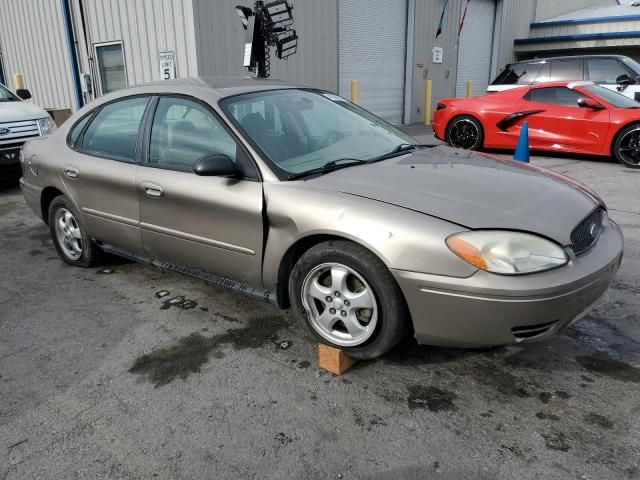 2005 Ford Taurus SE