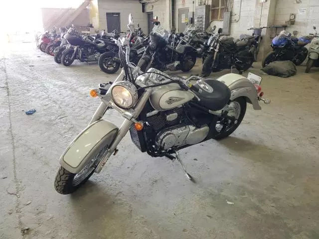 2004 Suzuki VL800